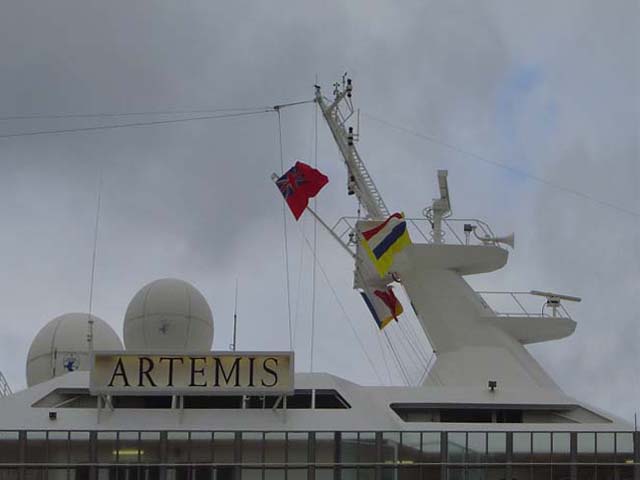 Cruiseschip ms Artemis van P&O aan de Cruise Terminal Rotterdam